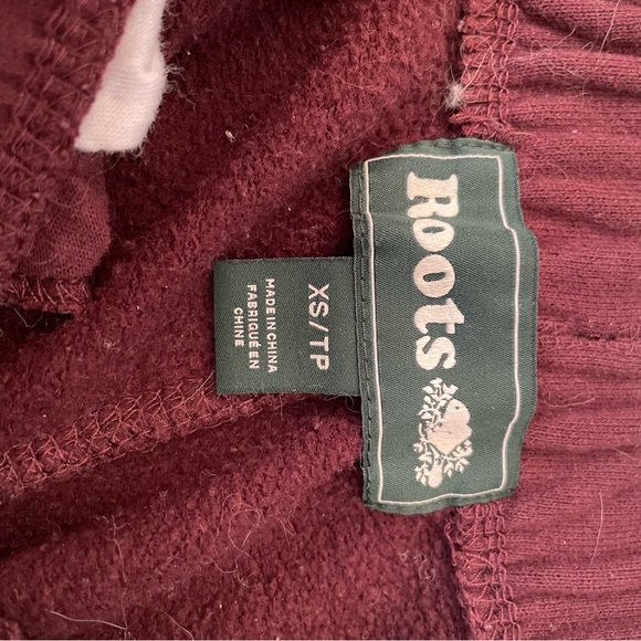 ROOTS slim fit maroon sweatpants XS - Picture 6 of 10